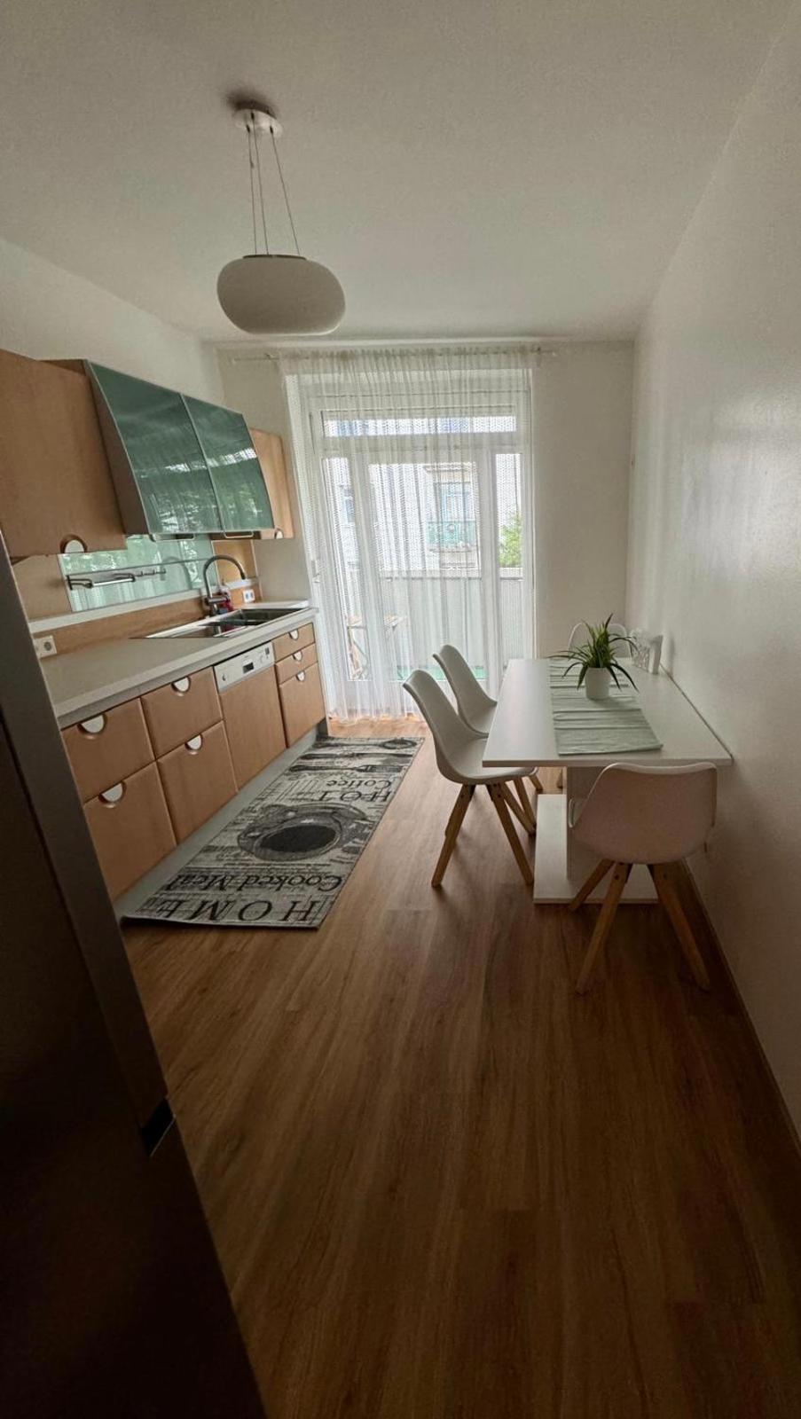 Sunny And Elegant Apartament In Central Location Грац Екстер'єр фото